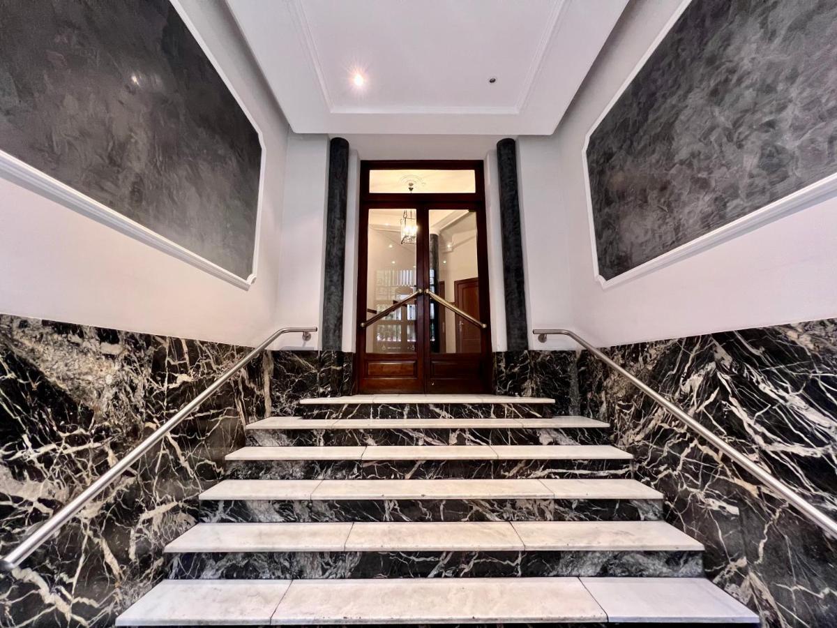 Housing Leon Gran Via Luxe Apartment Exterior photo